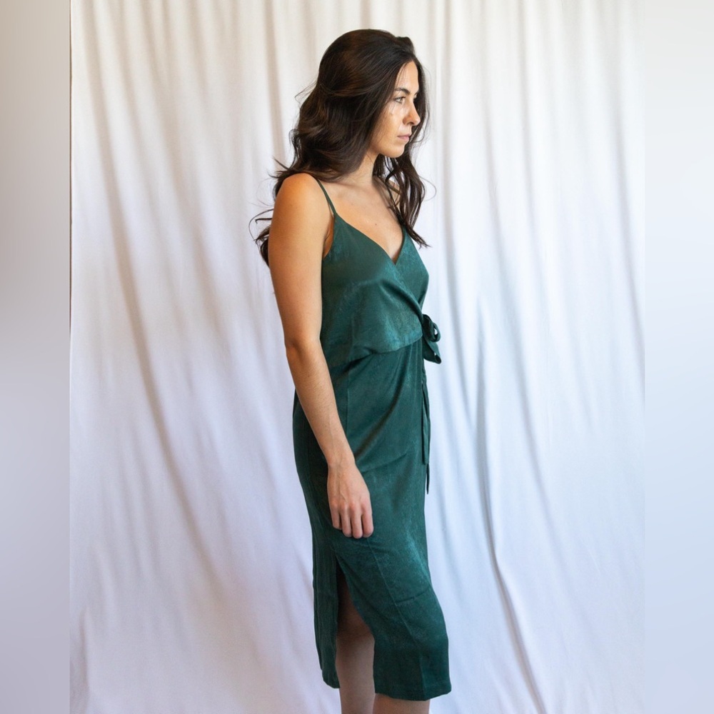 Lulu’s Midi Wrap Top Dress - Picture 7 of 16